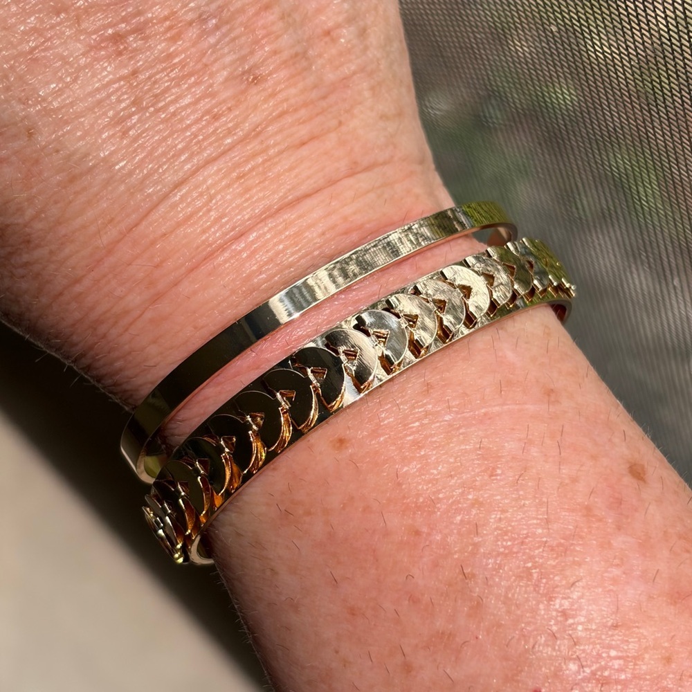 Glistening Double Banded Chevron Gold Cuff